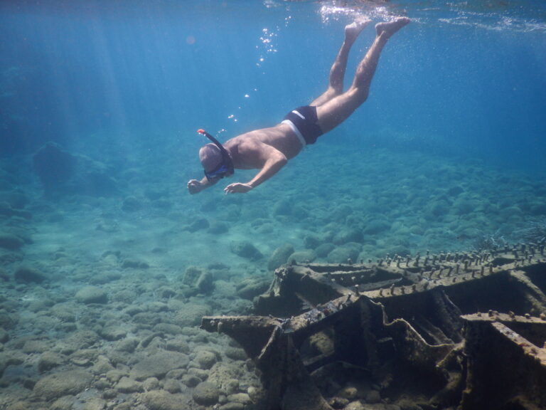 Exploring the Underwater Wonders of Naxos: A Diving Adventure Aboard the Annabella
