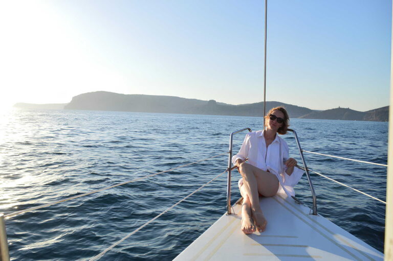 Sailing vs ferries in the Cyclades